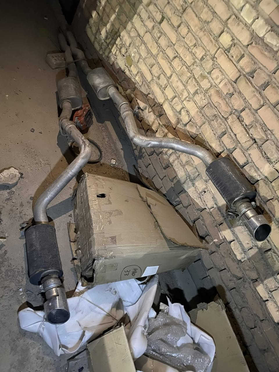 السلام عليكم متوفر عندي دركه اربي ام جديده صالنصات دبات سود وشوته رياضي يشتغل RT / SRT  هاذا رقمي ***********
