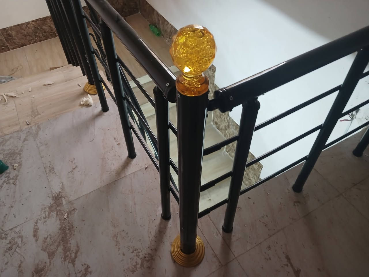 بيت ٢٠٠ طابقين مقابل الجامعه 

مقابل مجمع مدينتي
قرب المدرسه الصينيه 
طابقين ٤ غرف نوم مع ملحقاتها 
السعر ٦٢ مليون 

***********
