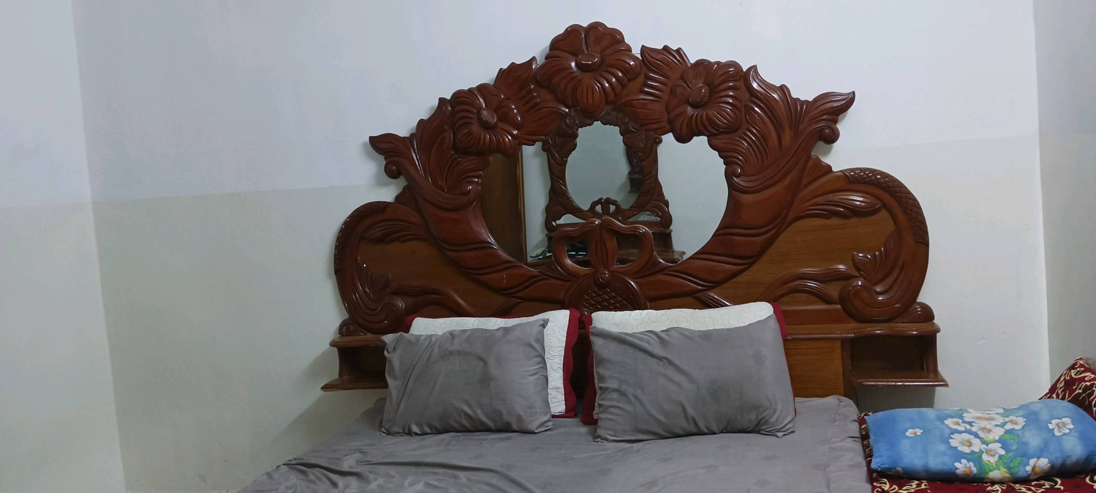 غرفه نوم كامل صاج تقيل عراقي 
ويه قنصول ست ابواب