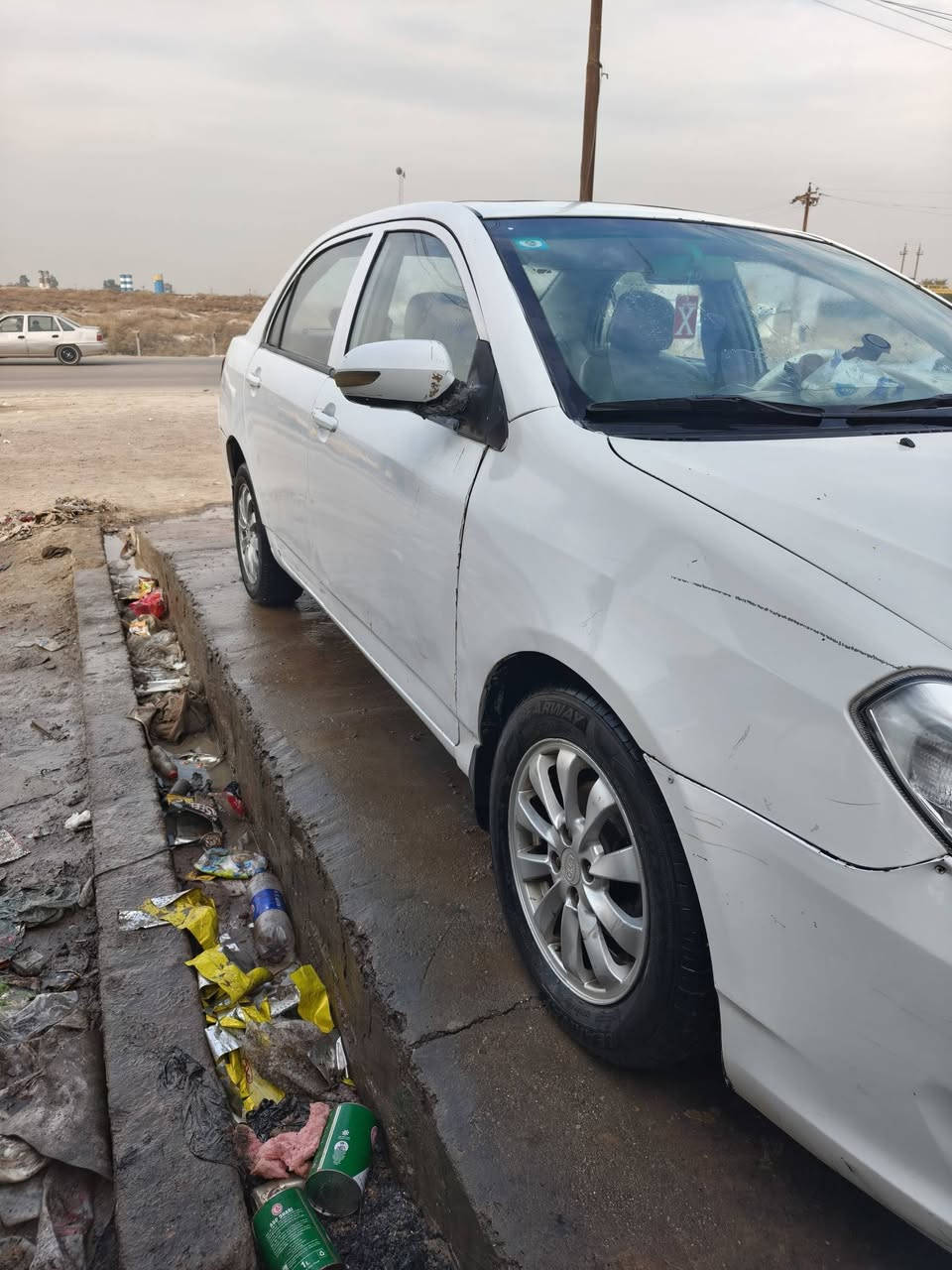 بي واي دي G3  موديل 2013 اوتماتيك رقم بغداد انگليزي بأسمي سنويه لل 2030 كهربائياتهة ولا گلوب نقص تبريد فتحه كهربائيه بصمه تحكم عن بعد مازدات بلاجكتورات جدد داخلهة جديد على وضع الشركه مكينه گير حداديه جديده يخبلن بيهة بابين عكس السايق مضروبات ومعدلات ومصبوغات والجاملغ الخلفي فقط مرشوش بدون معجون وتصليح وباب السايق مصبوغ مكاني بغداد تقاطع النهروان رقمي *********** بي واتس اب سعرهة ٤٥ قفل
