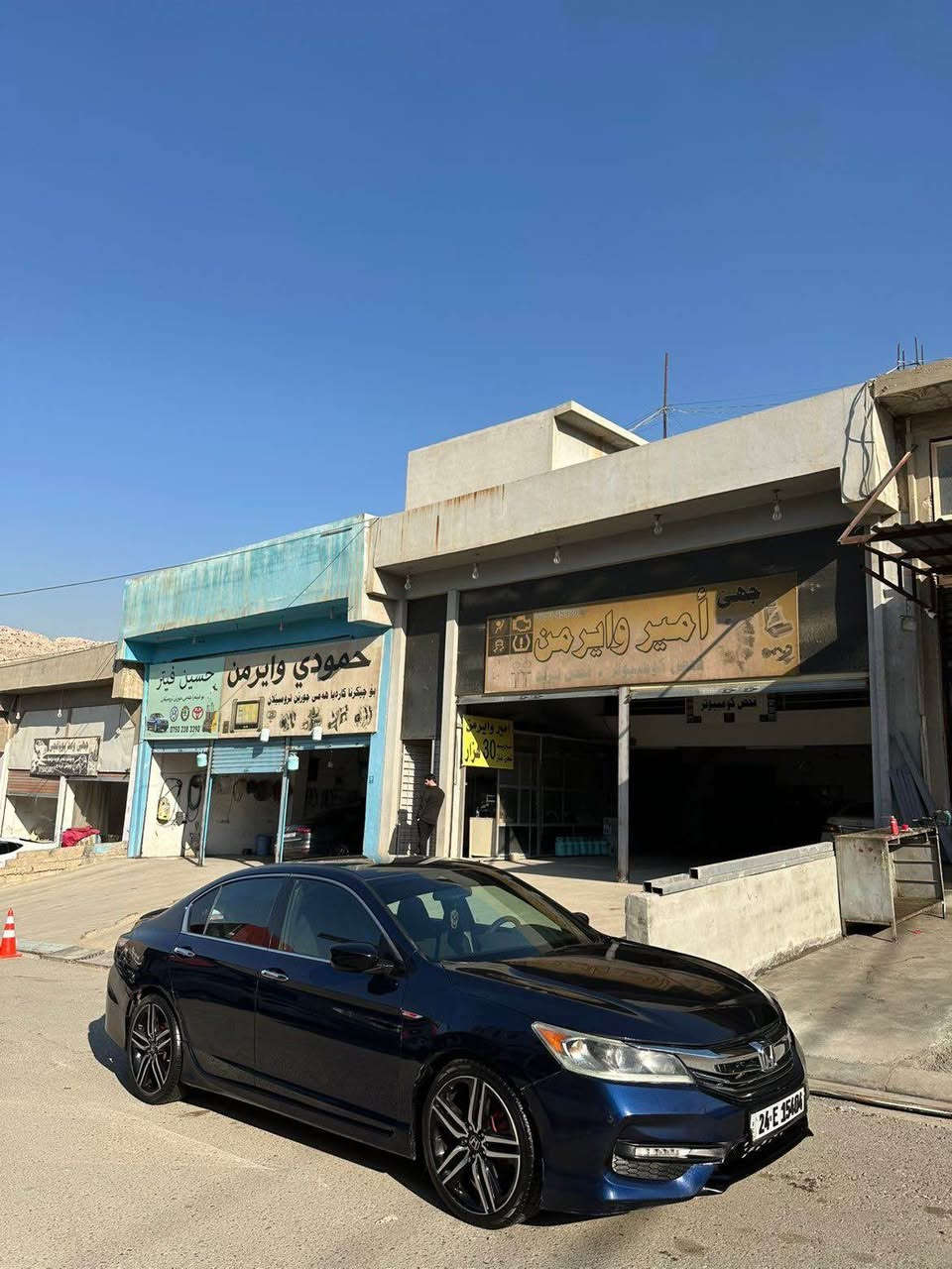 اكورد 2017 Sport 
138,000 ميل ماشي
4 قطعه و نيف صبغ بئي شاصي نه گرتينه ١٠٠٪؜
رقم و سنوي جديد سه ر نافي من 
سعر:٩٩ ورقه و مجال 
غرامه  مليون و ٢٠٠ هزار لسه ر دئ ژ سعري هيته خار
واتساب: *********** دهوك, العراق
