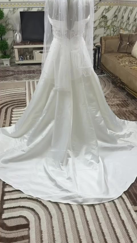 قياسها سمول مديم بعدها جديده ماملبوسه 
150 نهايتها واكو توصيل


**إذا كنت صاحب هذا الإعلان وتريد حذفه لأي سبب، رجاءا أرسل رسالة إلى الدعم الفني**