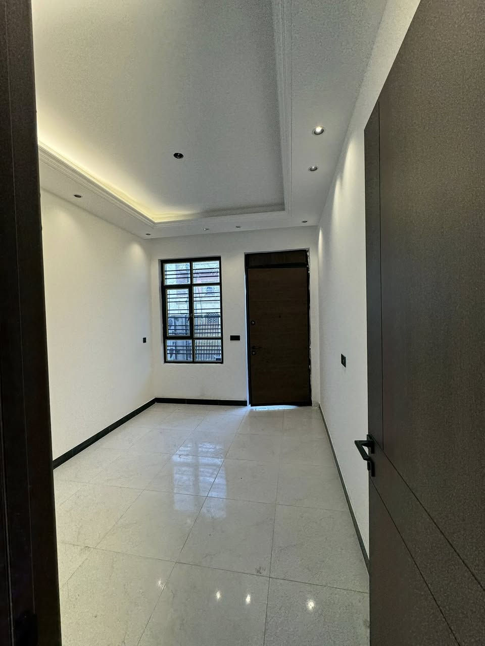 فرصتك لامتلاك بيت بطابو صرف مساحات 50 م   فضلة. 5 متر. عرض شارع 20متر
مواصفات البيوت: عرض شارع 20 متر 
✔️ 3غرف نوم واسعة
✔️ صالة معيشة بتشطيب عصري
✔️ خدمات عدد (2)
✔️ منور للإضاءة والتهوية
✔️ تصميم حديث يلائم العائلة

📍 الموقع: بغداد – حي القاهرة  – ناجي عواد  – داخل فرع افران زيتون 

📞 للاستفسار: ***********

• الرقم الثاني:
