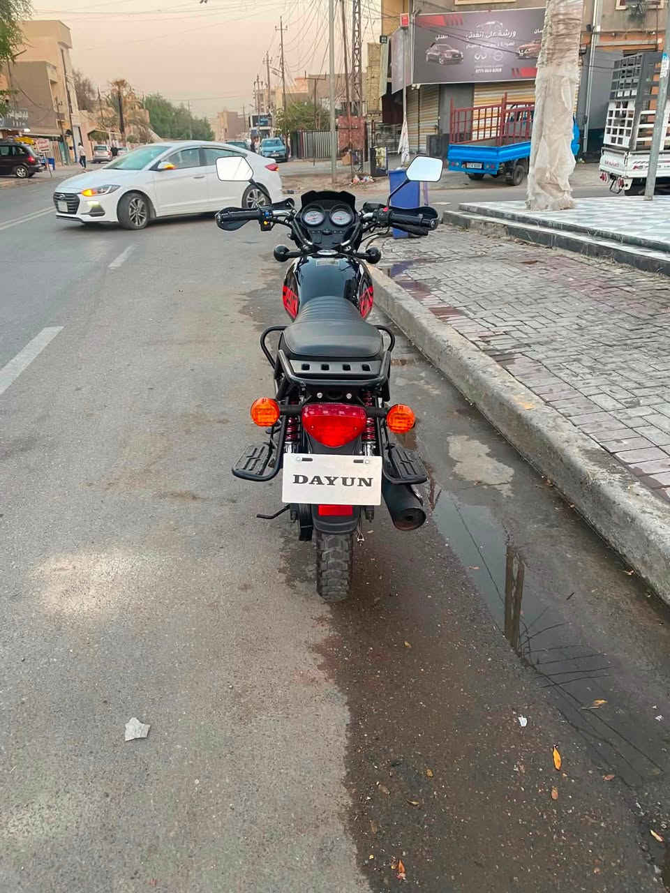 للبيع: دراجة دايون (Dayun)
الموديل / الوجبة: 26
 حجم المحرك: 200cc
 التسجيل: رقم بغداد (الأوراق كاملة والسنوية كافلة)
 الحالة العامة: الدراجة نظيفة جداً ومحرك بشرط النظافة، جاهزة للاستخدام وما تحتاج أي مصاريف.
 السعر: 2,900,000 دينار (قفل / : مع تفاوض بسيط للجادين)
 المكان: بغداد - الدورة
 للتواصل والاستفسار[ ***********] أو تواصل عبر الرسائل.
