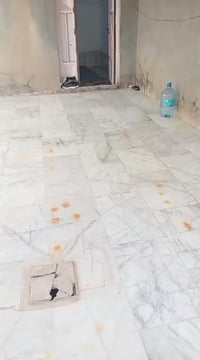 بيت للبيع لموقع لاعلام ل اوله  مساحه 200متر بنا بابوك عكاده  غرف 2 ودي...