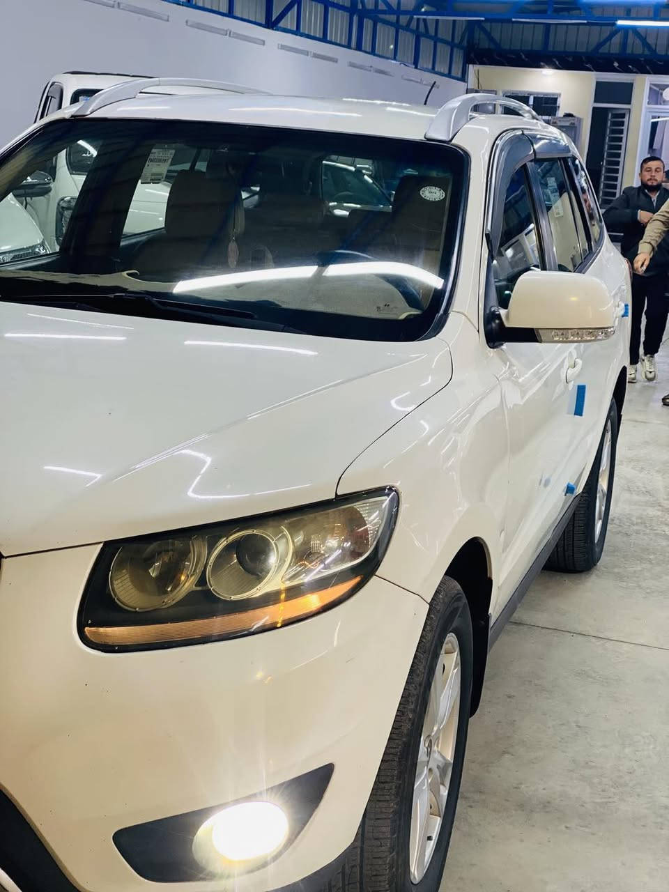 للبيع 
هونداي سنتافيا 
موديل 2012 
وارد خليجي 
بدون مواصفات 
ماشيه 235 الف 
ضرر قطعه تبديل 
رشه صبغ بل قماره
محرك 3500
رقم اربيل دولي الجديد
السعر (145) بيه مجال 

للاستفسار الاتصال على رقم المعرض 

او زيارتنا في معرض الفهد لتجارة السيارات الكائن الأنبار قضاء عانه مقابيل جوازات عانه الجديده 
بأدارة السيد ابو فهد الصميدعي
رقم هاتف المعرض

☎️ ***********

متواجدين يومياً من                       الساعه ١١ صباحاً 
                                              الى الساعه ١١ مساءً 
الاتصال وقت الدوام فقط
