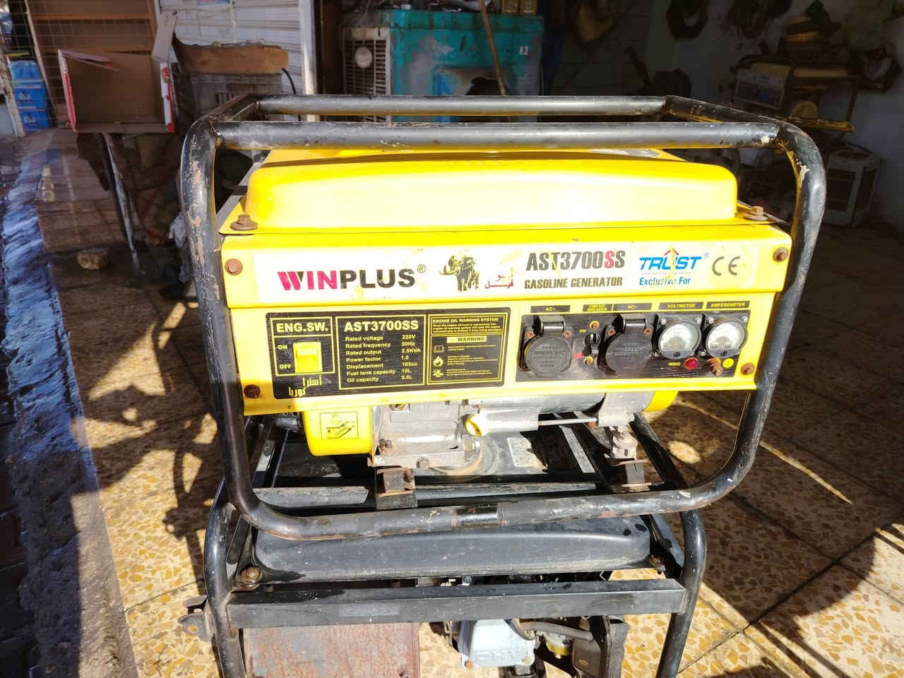 سلام عليكم مولد استره ابو الفيل ٣٧٠٠ الاصلي مولد اخو الجديد مامفتوح ولا مصلح وكله عل بلاده اي عطل مابيه شغال وعلفحص ملف نحاس شراي *********** #للجميع
