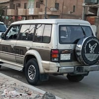 متاح باجيرو موديل ٩٣ رقم بصره رقم صاحبها ٠٧٧٣٥٦٦٧٧٦٢ بيه واتساب