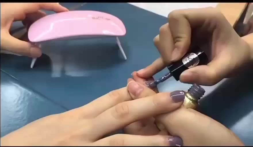 جهاز اكرلك 💃💃
جهاز تنشيف الاكريلك وطلاء الاظافر العادي💯💯
#SUNmini
✅جهاز تنشيف الاكرلك جدا عملي للبنات
يستخدم لتنشيف كل انواع  الاصباغ والاكرلك 
والجل بولش والجلش والاصباغ الملونه العادية 
طريقة الاستخدام :-
توضع اليد بضع   الثواني داخل الجهاز سوف ينشف الصبغ تماماً
مفيد وعملي وسهل في الحمل
ويمكن شحن الجهاز وحمله لأي مكان 
الاصلي💯✔️
السعر ٦الاف 
🚘 يوجد خدمة توصيل لجميع محافظات العراق  🚘


**إذا كنت صاحب هذا الإعلان وتريد حذفه لأي سبب، رجاءا أرسل رسالة إلى الدعم الفني**