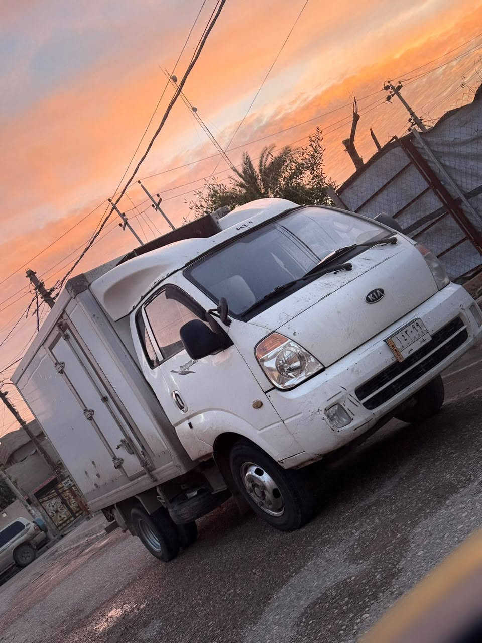 سلام عليكم كيا براد فحل 4000 مفتوح رقم بغداد مشروع وطني تبريد خلفي تجميد تايرات نضيفة صدر امامي خلفي نضيف لايتات كهربائيات كامل شغال ما بيها اي نقص كبل للشغل تايرات خلفي محور 14 وتانكي 120 لتر السعر 115 وبيها مجال بسيط مكاني كركوك الشراي يتصل *********** رحمه على والديك كلشي ذاكر بل منشور لاتسالني شبيها السيارة كركوك, العراق
