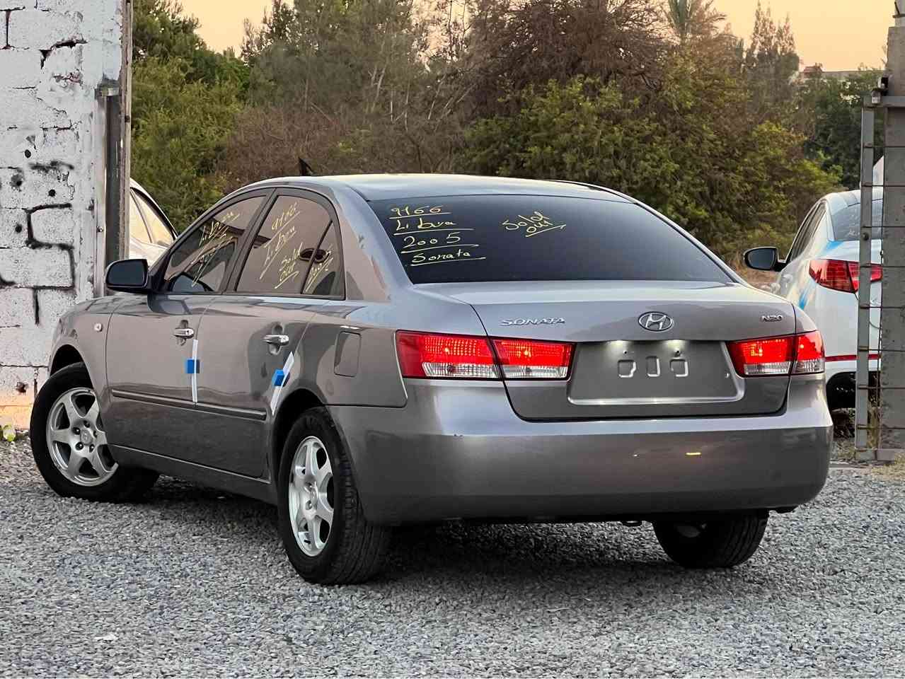 الله يباارك صالون بيج راهوو 
         بسعر 💸💸23.800💸💸
 🎖🌟 معرض القمه  لتجارة السيارات 🌟🎖

🌟النوع : SONATA

🌟 سعـة المحـرك : 2.0 أصلية💯✅

🌟 سـنة الصـنع :2006 حقائق

🌟 عداد المسافة المقطوعة83km✅ 

🌟 نـاقل الحـركة : أوتوماتــگ  💯
 سيارة ربي يبارك 🔥 عيب واحد لا باذن الله 🤍
  قيادة سفااار  🤍
▪️صالون بيج
▪️حساسات خلفيه
▪️ديسكوو 16
▪️تحكم كامل ف المقود مع منظومة اتصال 📞 
▪️تدفئة في الكراسي 🔥
▪️تكيف فريز من اول طقه ❄️ 📦
▪️كرسي كهربائي ✅
▪️كراسي جلد ✅
▪️استار خلفي ✅
🌟 خَـاليـة مِنَ القَصْ و السُّـوسْ والقِشرةٌ نهائي✋✅
🌟 محرگ وكمبيو 10/10 بالضمانه 

🌟 الحـالة : مُمتَــٰـازَة جداً 💯✅

🌟 إستيــراد كوريا حديث 2026🚗 🇰🇷✅

🌟 جمرك / رسالة مفتوحة ✅

-سيارة كسبة لاقوة إلا بالله قمة في النظافة❤️

-برشام الدار فالبواب والعتب✅

-سيارة تحتها سيرية جديدة 🛞🛞

_____مكان طرابلس كوبري الشاحنات ______
رقـم الهـــاتِفٌ ‭‬:↘️⬇️
اتصال او واتس0935552520📱📲 طرابلس, ليبيا


**إذا كنت صاحب هذا الإعلان وتريد حذفه لأي سبب، رجاءا أرسل رسالة إلى الدعم الفني**