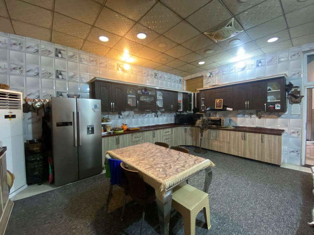 دار للبيــــــــــع طابو زراعي سند 25 
موقع راقي جدا 
حي صحة خلف كازينو الشراع 
المساحة 200 متر 
واجهة 10 متر 
واجهة مرمر 
أرضية مرمر 
اربع غرف نوم 
صالة ضيوف 
هول مطبخ 
خدمات 3 
للاستفسار الاتصال بنا 
***********
***********
مكتب الوسيط للعقار والمقاولات العامة الكائن في الكرامة شارع الكرامة الرئيسي قرب كلية المستقبل #الكرامه_الطياره_حي_الحسين_المحاربين_الامير_الضباط_حي_الامام_المخابرات_الحكام_شارع٦٠شارع٤٠
