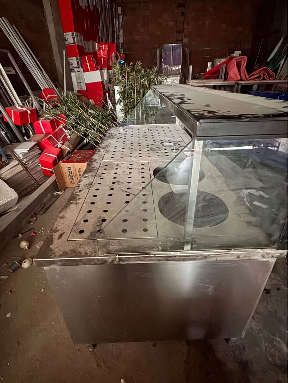 طباخ حراري زايد كهرباء و غاز  كما واضح بل صورة نضيف فول فول مره وحده مستعمل فقط غاز للتفاصيل اكثر تواصل مع رقم : *********** كركوك, العراق
