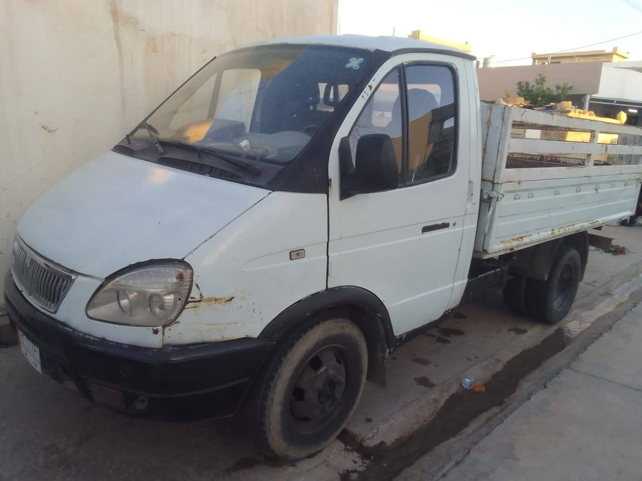 السلام عليكم سياره كازيل للبيع
كير ومحرك شرط سنويه لل30 رقم بغداد 
سعر 40وبيه مجال للتصال ***********
