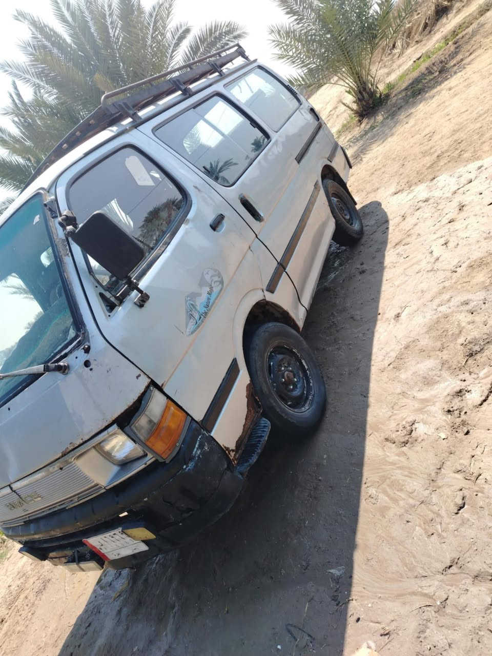 هايسة موديل 93 نقص اوراق وسنوية تريد انتة تسويهة تريدهة كاملة علية محرك ينقص كاملة كهربائيات ونضيفة 
لاستفسار
***********
