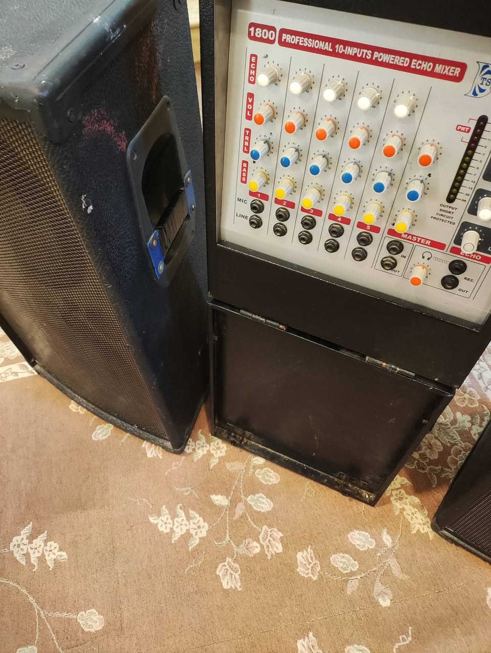 جهاز للبيع مع سماعات اثنين دبل وفيش نقاوه اوصوت الباب الأول للاستفسار ***********
