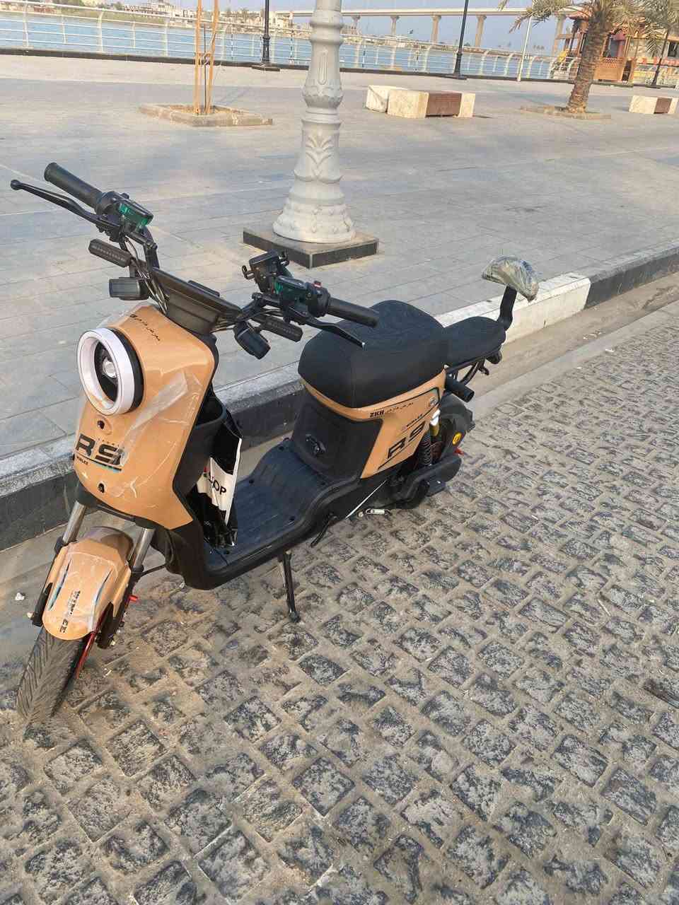 السلام عليكم اخوان دراجة R9 مديل 2025 بصمة سويج وكارت دراجة جاهزة من كلشي وحلوة تايرات جدد وعدد البطاريات 5  الدراجة ما متعوبه مال طالب مدرسة بس ما عدا بطاريتين فقط كاعدات السعر 400 وبيها مجال


**إذا كنت صاحب هذا الإعلان وتريد حذفه لأي سبب، رجاءا أرسل رسالة إلى الدعم الفني**