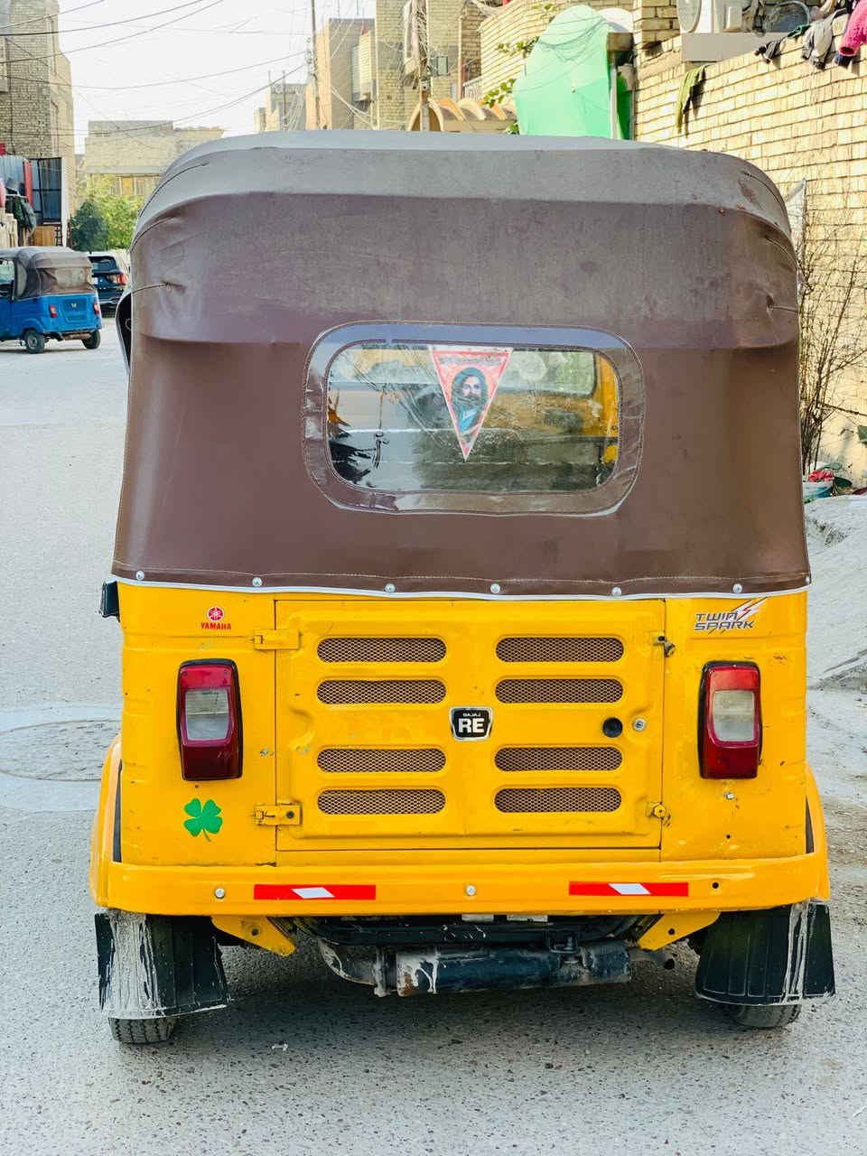 السلام عليكم من رخصت الادمن تكتك موديل18شهر11رقم وسنويه احولك ثاني يوم تكتك خير من الله مكينه مجفت جديد معمر دوس  السعر 5500وبيها مجال ول لغود مرشوش وهاذا رقمي ***********
