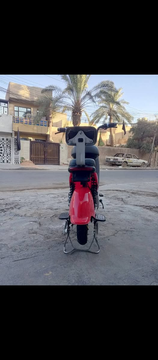 سلام عليكم دراجه شحن حجم 14 باتريات 4 جدد الموشراي لا يدخل سعر300
هـا.***********
