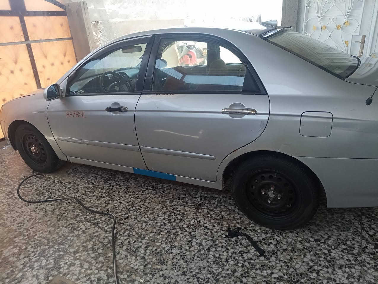 سلام عليكم سبكترا موديل 2004 مكينه 2000 كير عادي لون رصاصي رقم بغداد حدادية نضيفة تخم تأير مكان السياره بابل ورديه خارج رقم الموبايل *********** السعر 55
