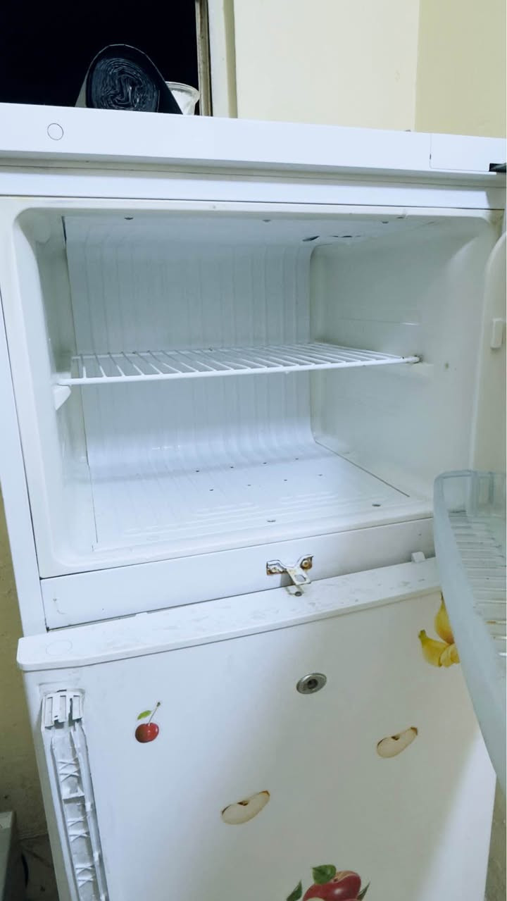 ثلاجه للبيع
شغاله و تبريده سريع وراقي
السعر 125 الف
مكاني المشتل كراج المشتل ***********ح بغداد, العراق
