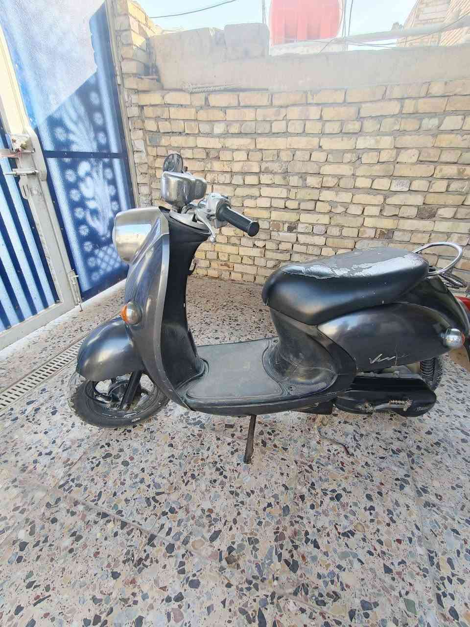 للبيع دراجه عبد الحليم (منغولي) الشكل الجديد دراجه محركها مكفول كهربائيات كلها شغاله
السعر ٤٠٠ بيها مجال بيسط 
للاستفسار ***********
