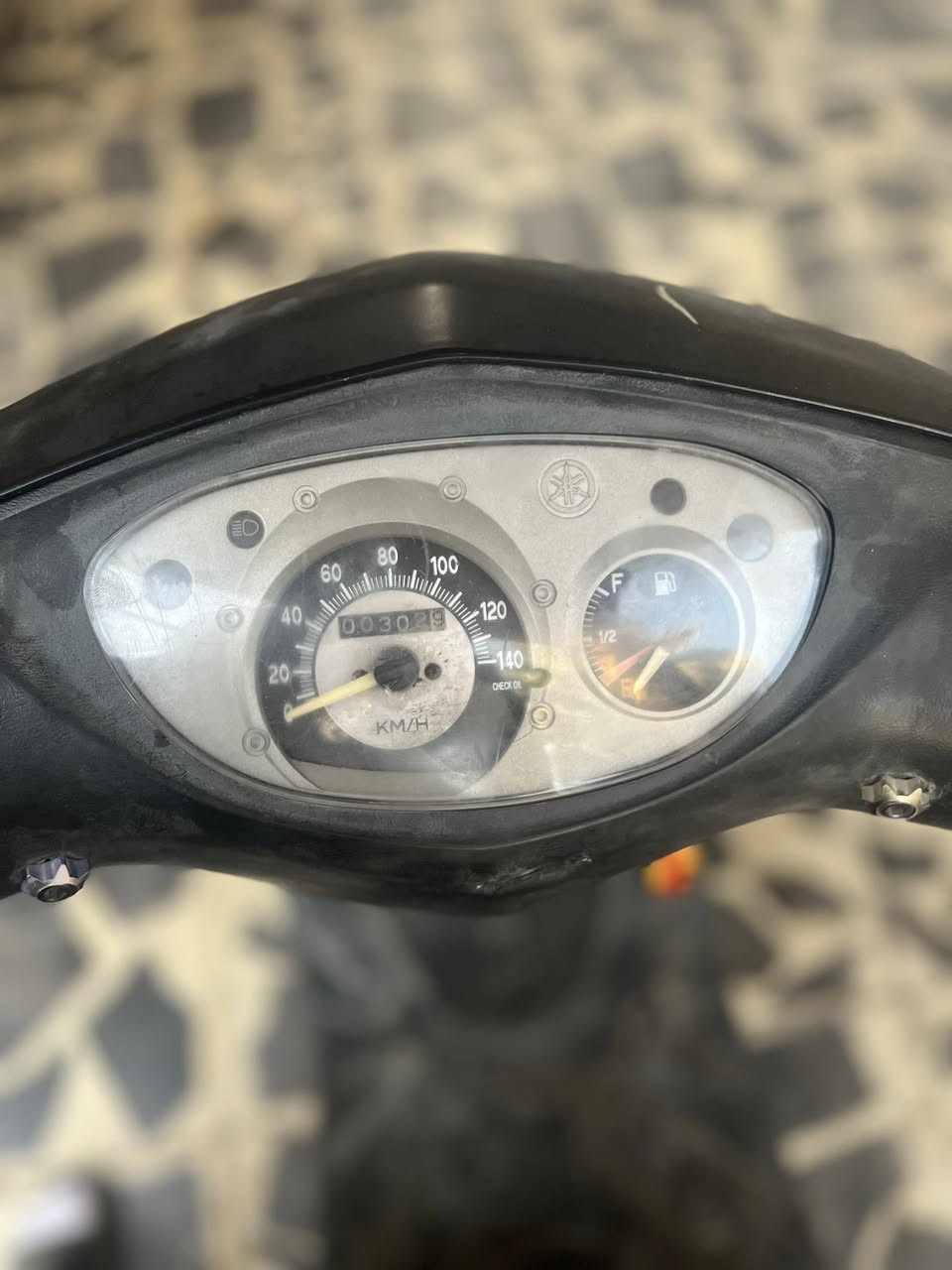 سلام عليكم دراجه ثعلب للبيع رمبه نازله بشهر الرابع مابيها اي نقص مكان بغداد عامريه رقم ***********
