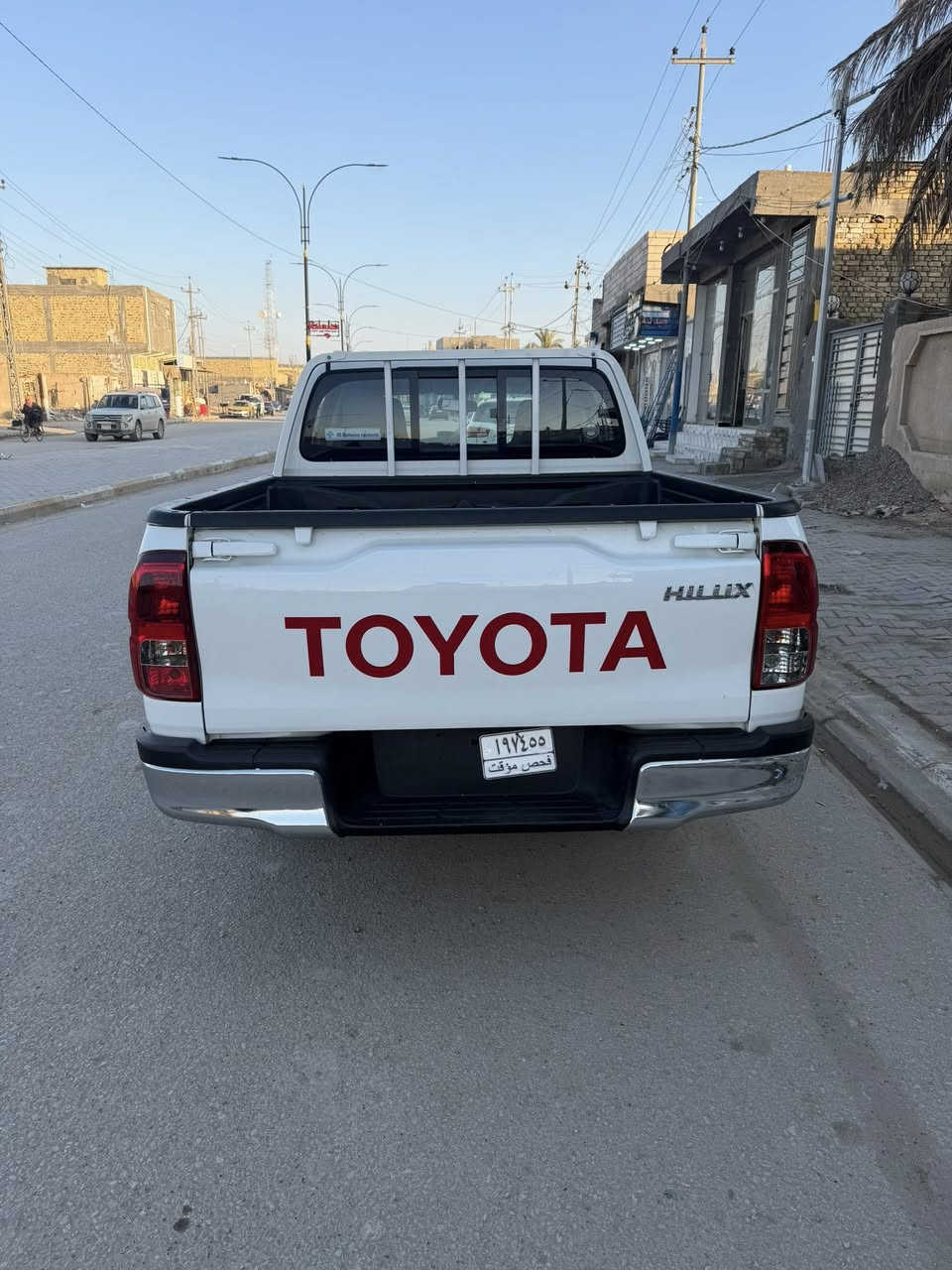 تحيه طيبه 
للبيع هايلوكس اماراتي وارد الفطيم ماشيه 25 قابل للزياده 2025 كير عادي بيه صبغ قطعتين السعر 215 رقم شهداء بابل وكاله عامه للتواصل *********** داخل احمر
