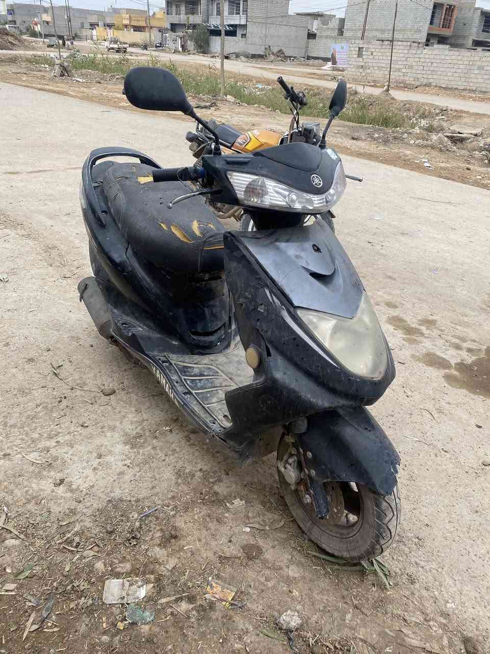 دراجات. للبيع سيفان وسكنس والايراني الاصفر شغال والصيني طافية سعرهن مناسب تريد وحدة تريدهن كلهن اتصل فقط***********
