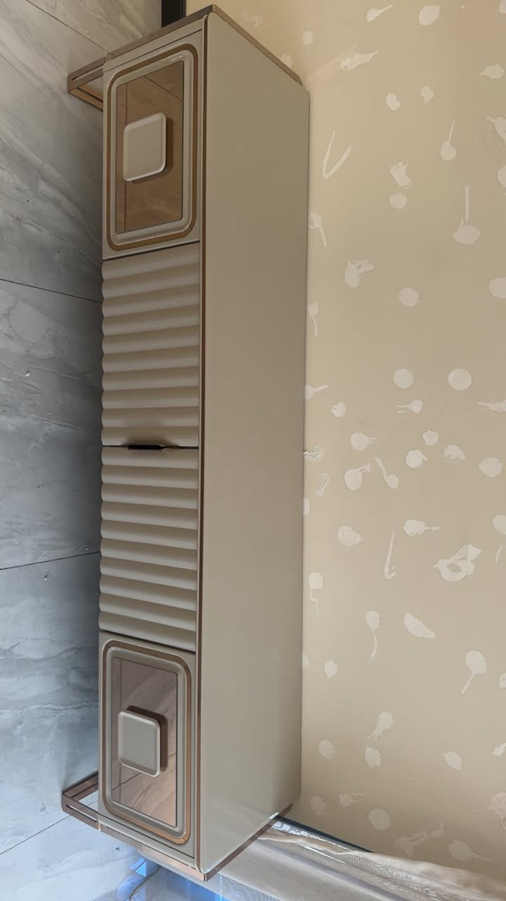 السلام عليكم عندي ميز للبيع جديد سعر 275 وبي مجال شوي رقمي الاستفسار***********
