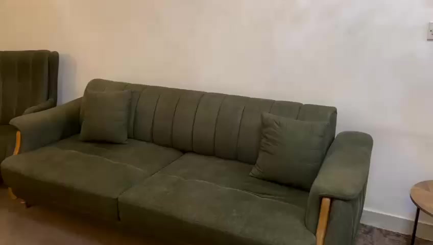 السلام عليكم ورحمه الله وبركاته 
من رخصه الادمن عندي تخم عشر مقاعد للبيع نظيف جدا للاستفسار الاتصال بالرقم ***********العنوان الدوره شارع ابو طياره
