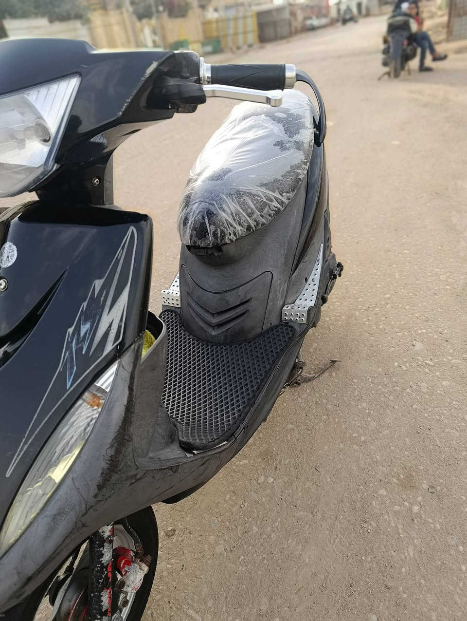 سلام عليكم شباب ماكس عدله للبيع صارله 7ايام من طالعه من رمبه دراجه مكفوله كفاله عامه من كلشي تجي وشوف بعينك تفحص وين ماجان للتصال رقم هاتف *********** مكاني ميسان عماره ابو رمانه
