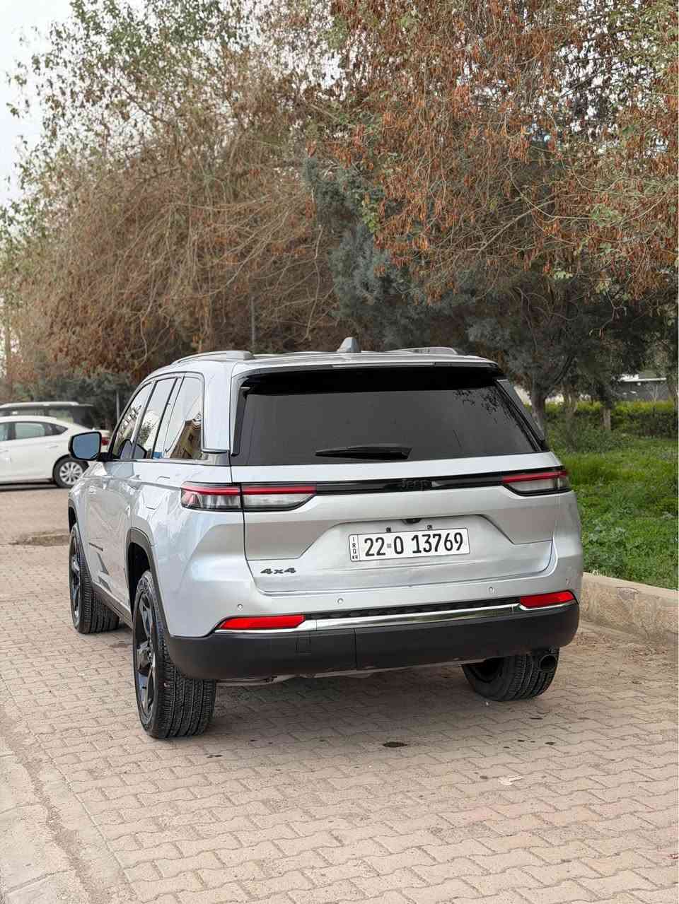 جێب لاریدۆ موسفات بلاک تۆپ ٢٠٢٤
ماوەی رۆشتن ١٩ هەزار مایل 
دوو بست سندوقی بۆیاخە بێ ژوورێ بێ ئێرباگ سیارەکە وەکو کلین وایە کتاب جام رەشیشی لەگەلە 
***********ژ.م أربيل, العراق
