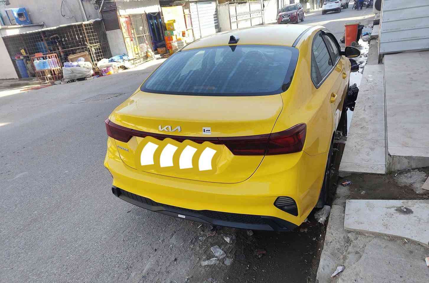 فورتي اجره 23 ماشيه 100 الف وقابله للزياده وبيها منضومه غاز جديده  مدوشمه السياره مرتبه حادثها موجود بل صور وبيها بل عراق بارد بجهة السائق عنواني الزعفرانيه  ‏‪
‏‪0772 727 1924‬‏  سعر 141
