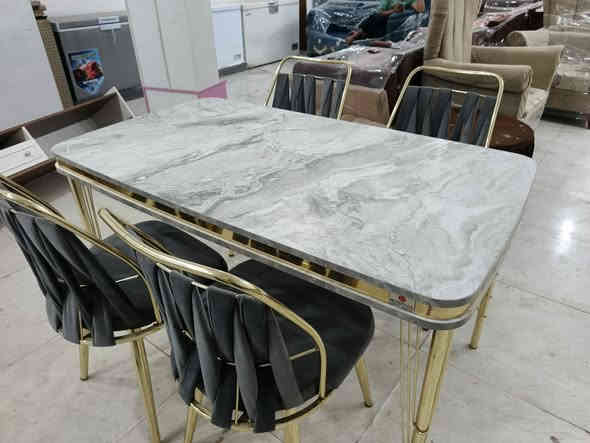 السلام عليكم ميز طعام تركي ماركة ٤كراسي السعر ١٥٠والعنوان مجمع الاخوين شارع ٣٠يوجد توصل داخل الناصرية ***********
