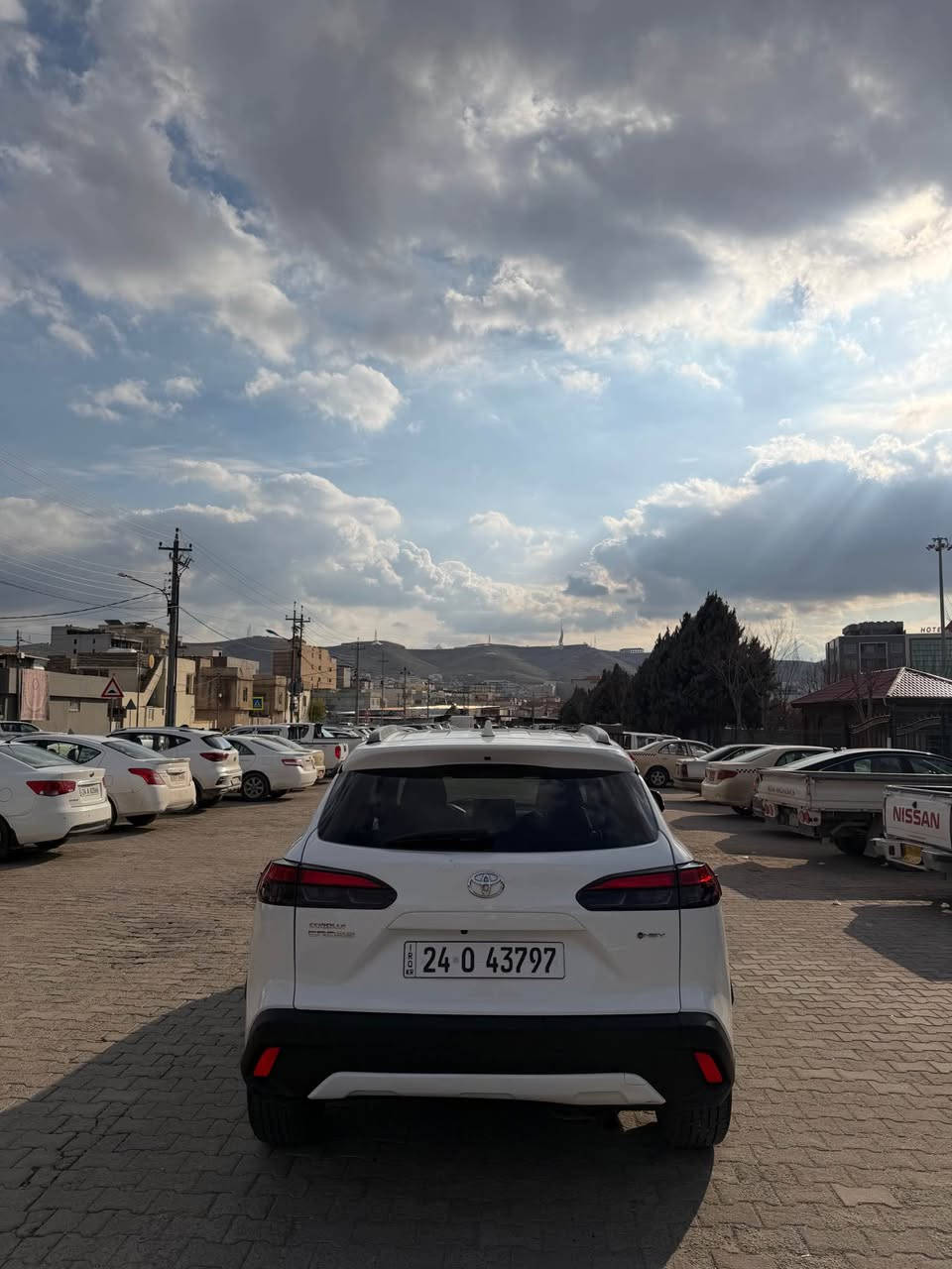 تويوتا كرولا كروس 🔥

***********✅
موديل ٢٠٢٤ 

بنزين+هايبرد 👍

بوند صبغ بدون دواخل بدون ارباك شرت ✅

مواصفات كوشن جلد تحكم ستيرن شاشه كبير دشبول ديجيتال 

ماشيه ٢٢٠٠٠ كم حقيقي 

سعر ١٨٣$ زاخو, دهوك
