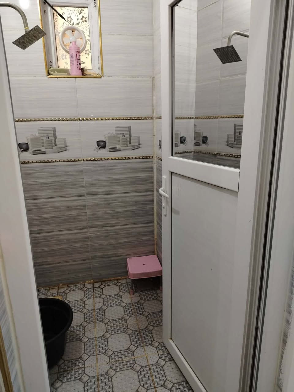 📍العنوان بختياري 2 شارع العصائب نهاية التبليط 
🏠بيت للبيع 100 زراعي 
🛑محتويات البيت رد كراج سياره استقبال مطبخ غرفة نوم وصحيات خارجي و داخلي طابق الثاني غرفة نوم بالكونه وبيتونه
💸السعر 32 و بيها مجال 
📞***********

