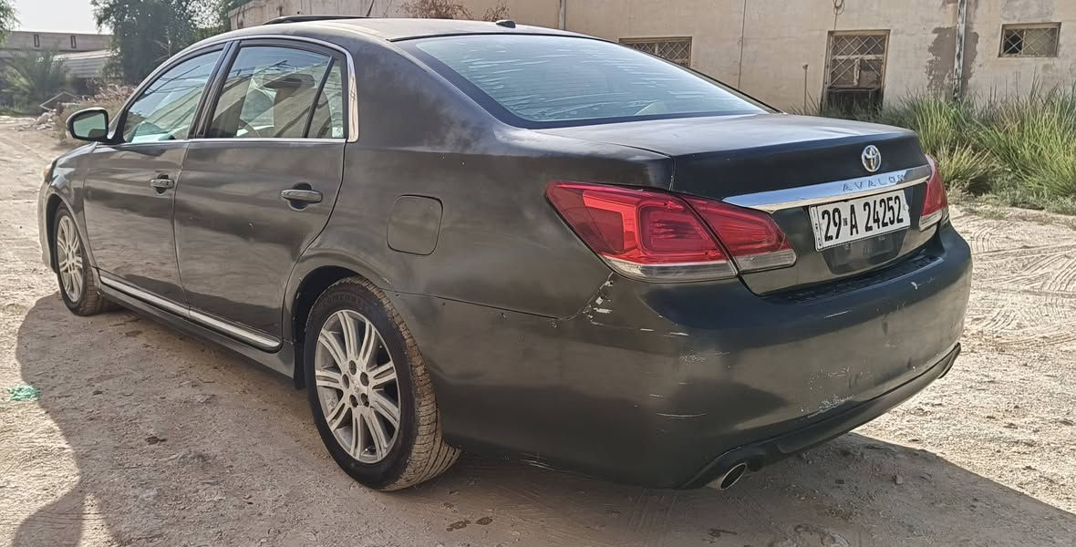 افلون 2011 وارد امريكي لون أخضر غير محدد
مكينه كير حداديه تخم تاير تبريد كهربائيات دواخل نظيفه جاهزه للاخير
بيه 3 قطع تبديل بدون دواخل ولا شاصي شرط .. وتحتاج صبغ عام لأن جارده السياره وبيه طخات بسيطه 
سنويه بأسمي وتحويل مباشر  ورقم انكليزي
مواصفاته كشنات جلد و كهربائية جهتين فتحه بالقماره كامره خلفيه ولايت زنون وباقي مواصفات الافلون معروفه 
موجوده بالديوانية والسعر 115 بيع فقط 
***********  واتس اب
