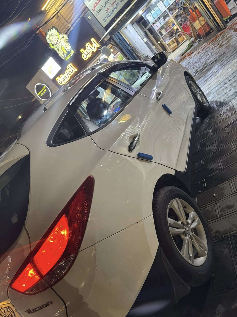 السلام عليكم توسان خليجي 2011 سيارة بيها بارد كلش بسيط بخشم الجاملغ الخلفي السيارة حيل نضيفه معروضه ب130 وبيها مجال بسيط الرقم *********** بي واتساب 
الرقم الثاني ***********
