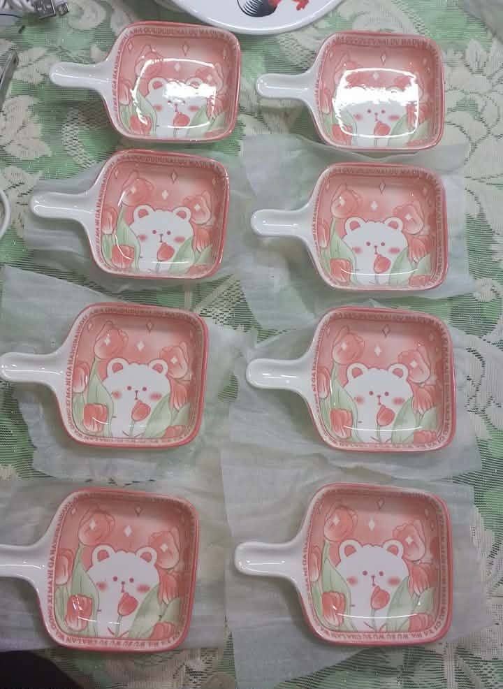 السلام عليكم 
شلونكم عيني أن شاء الله بخير
توفر كاسات حجم صغير بهاذا الشكل 
سعر القطعه ب 500 دينار فقط 🔥🤯 
بلاش اشكال كلش حلوه وتخبل 
توصيل مجاني داخل مجمع 
***********
