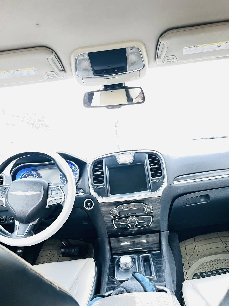 السلام عليكم البيع
وباما 15 معلايه 20
حادثه بنيد وجاملغ 
الجاملغ الايسر مقسم 
سياره جاهزه حداديه تبريد ثلج
تخم تاير جديد
سعر 175بيه مجال 
سياره خطه ناصريه جبايش
رقم بغداد  بسمي تحويل ثاني يوم 
سياره خير من الله مامتعوبه  
العنوان الناصريه قضاء الجبايش 
رقم ‭0 785 768 6711‬
