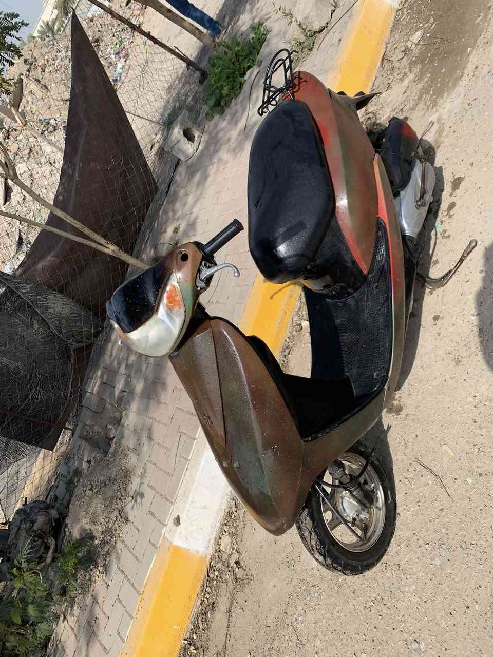 نكرة سلف كله كهربائيات كلها شغاله مجفت جديد مكاني حي السكك سعر ٢٠٠       ***********
