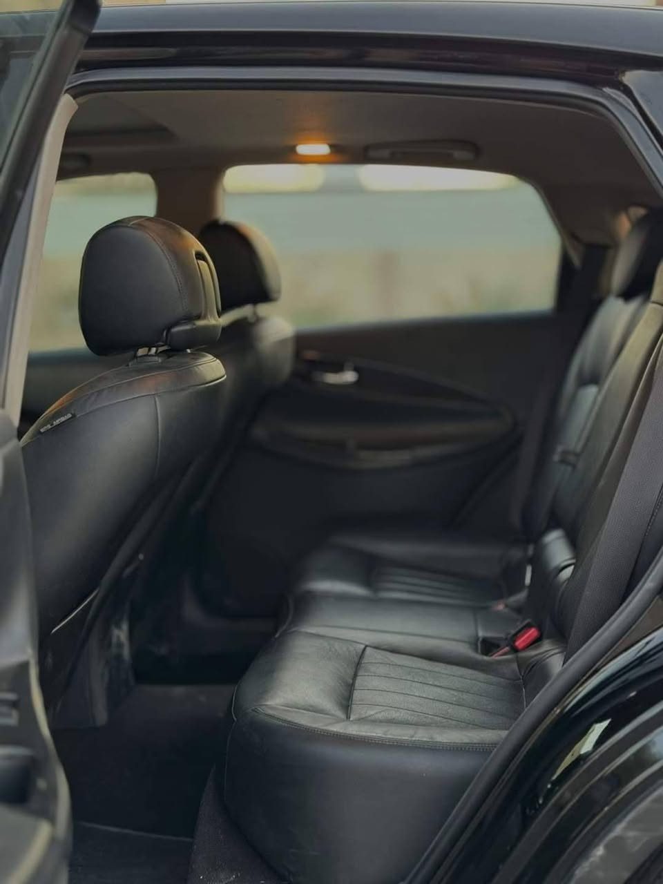 للبيع ١٤٥
إنفنتي qx50 للبيع موديل 2017  رقم مميز

السيارة فول مواصفات
تحكم ستيرن فول
اربع كامرات 
اشاير مري 
الويل ١٨
حساس خلفي امامي 
بكلايت لد 
نظام زنون بلادي
مكينة ٣٧٠٠ السيارك صاروخ
فور ويل
كشنات جلد تدفئة وتبريد 
فتحة 
تحكم كشنات خلفية  كهرباء صعود ونزول 
تحديد مسار
الحادث دعامية خلفية فقط (كلين)
والباب الخلفي بيه تصليح ورش بالعراق (مصور)
اللون اسود  

الگير بيه صفنة، تنزل فلوس الجديد من السعر.

مكان السيارة بغداد
***********
