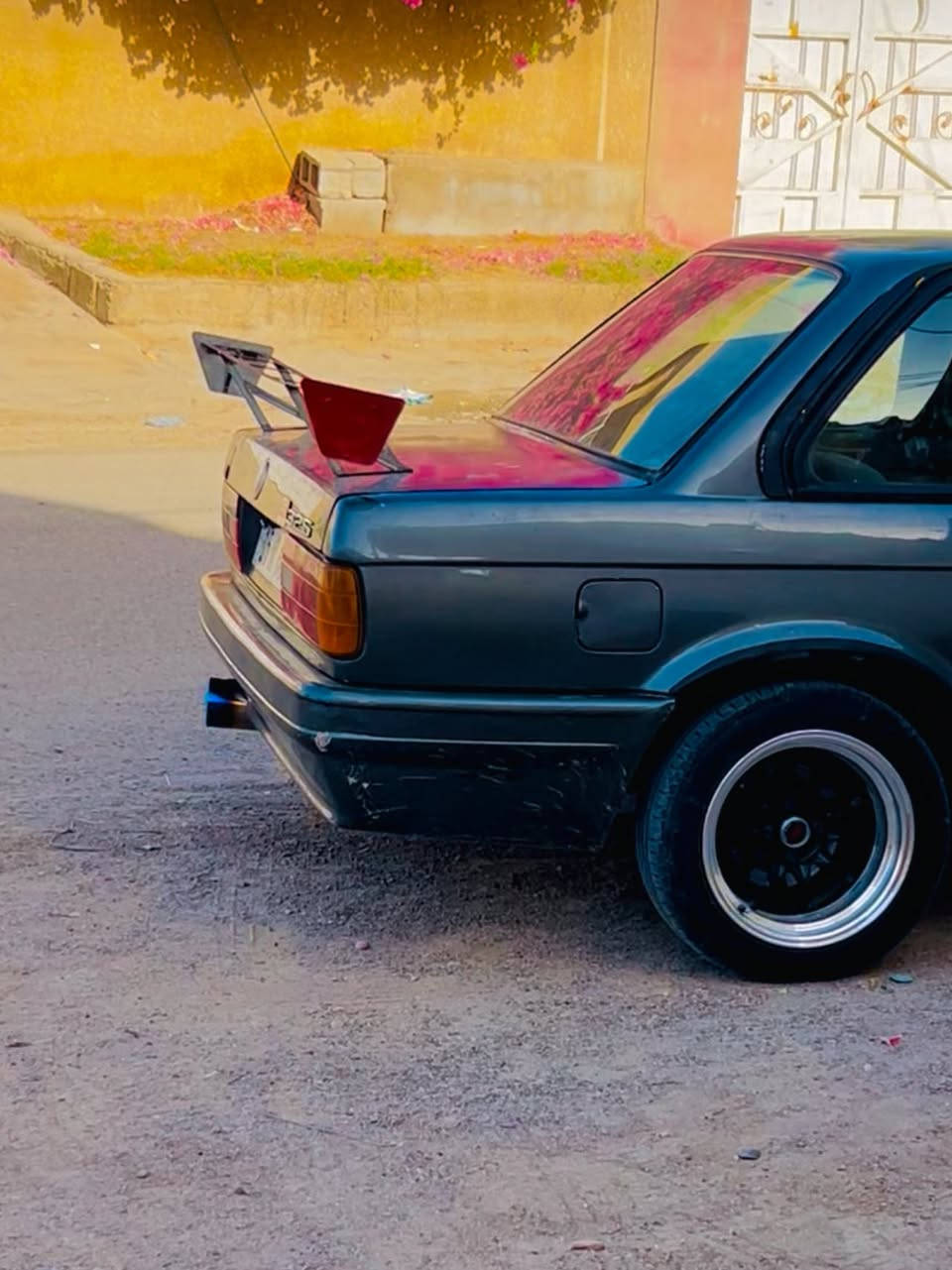 زعرة-تك باب _e30
موديل-89
مكينة-مفتوح حجم_20خير من الله 
رقم انكليزي- 15- الانبار بأسمي
تخم ويل دبل شفة حجم 15-تايرات جديدة 
باتري جديد 
حتى القوايش مبدلهن جدد
تخم-4- زينون 
صدر امامي خلفي جديد لوي دبلات شمعات جدد
مشط سترين جديد باور جديد
صالنصة من الدكشن الحار مبدلة جديد رياضي
گير جديد -zf 
فلنجات جديدة مع التصفير
حتى عنابير گلج مبدل جدد 
التانكي بل صندوك -
يحتاجلها صبغ بيها معجون / ***********- السعر 45$
