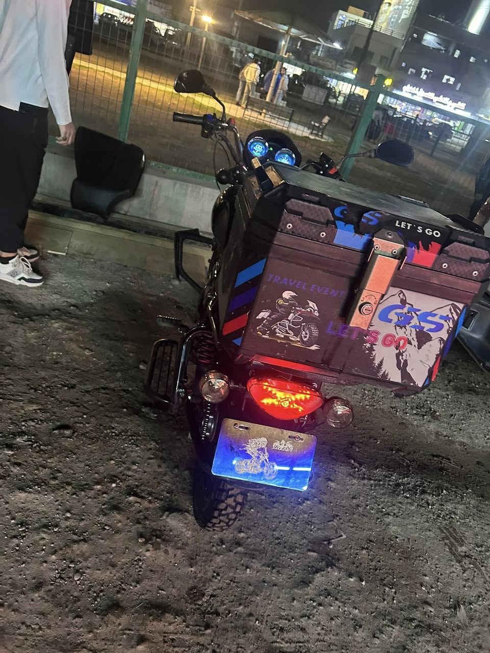 السلام عليكم دراجه سونك محرك دايون ٢٠٠ سيسي دراجه مكفوله من كلشي بس منفيس بمليون وخمسين  وبيه مجال بصيط للطيبين لمو شراي لا يتعبني رحمه عله واديكم ***********
