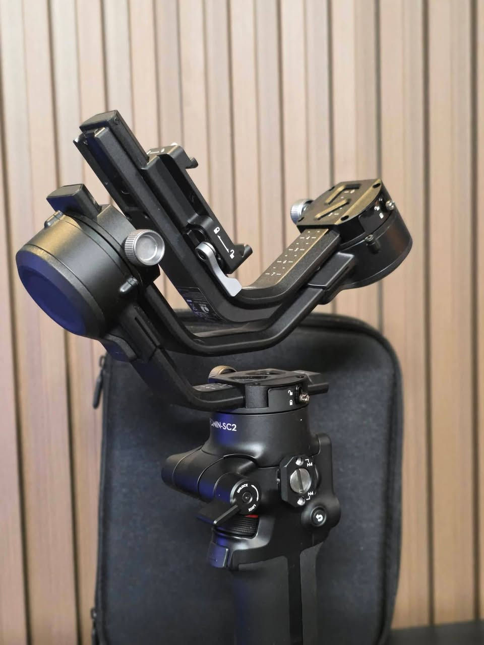 Dji rsc2
يتحمل 3 كيلو 
اخت جديد و كامل غراض 
سعر نهايي 300 الف 

توصيل موجود الجميع مناطق العراق
***********
