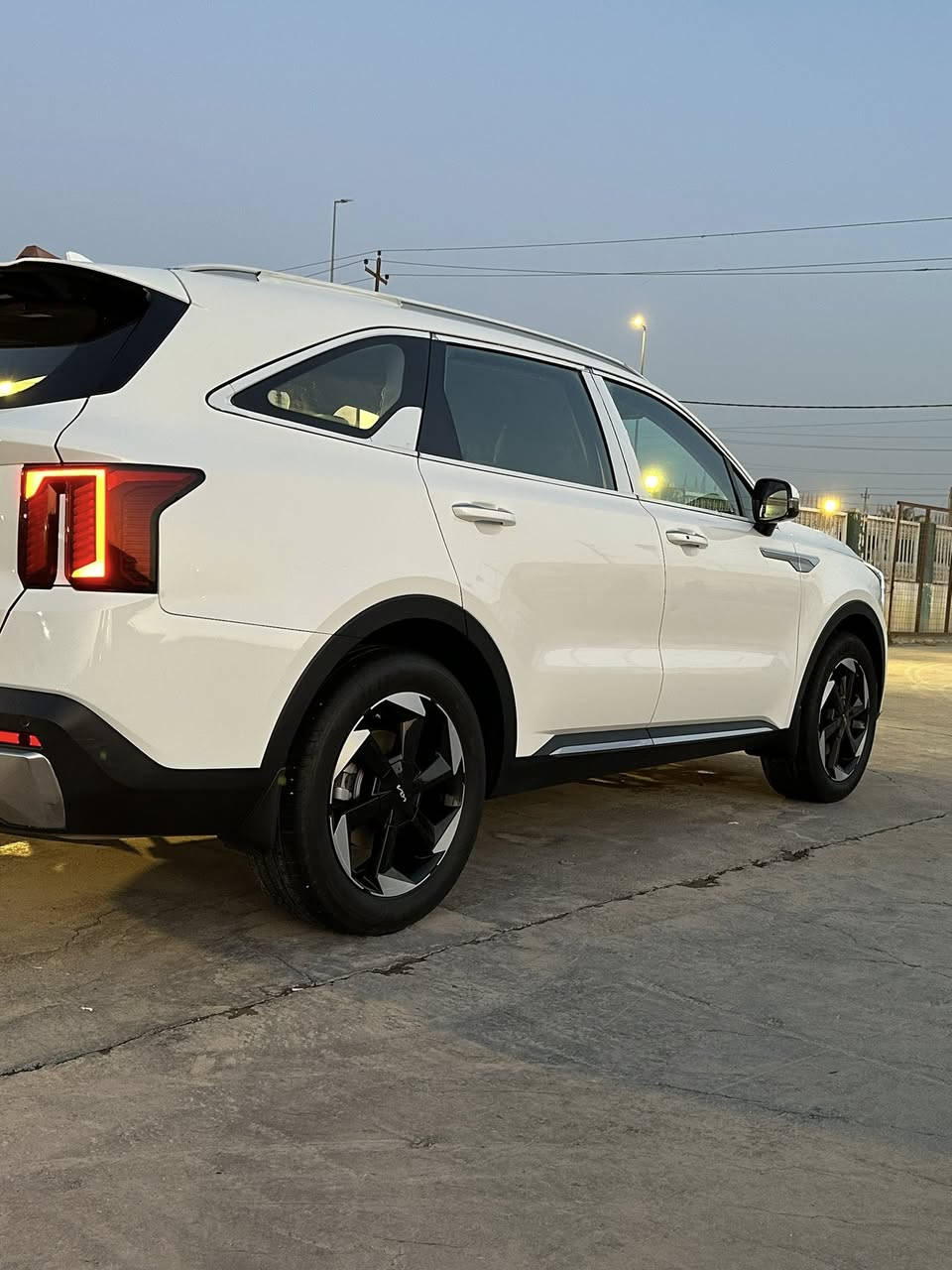 سورنتو 2024 مكفوله ماشيه ٣١ السعر 300    ***********
