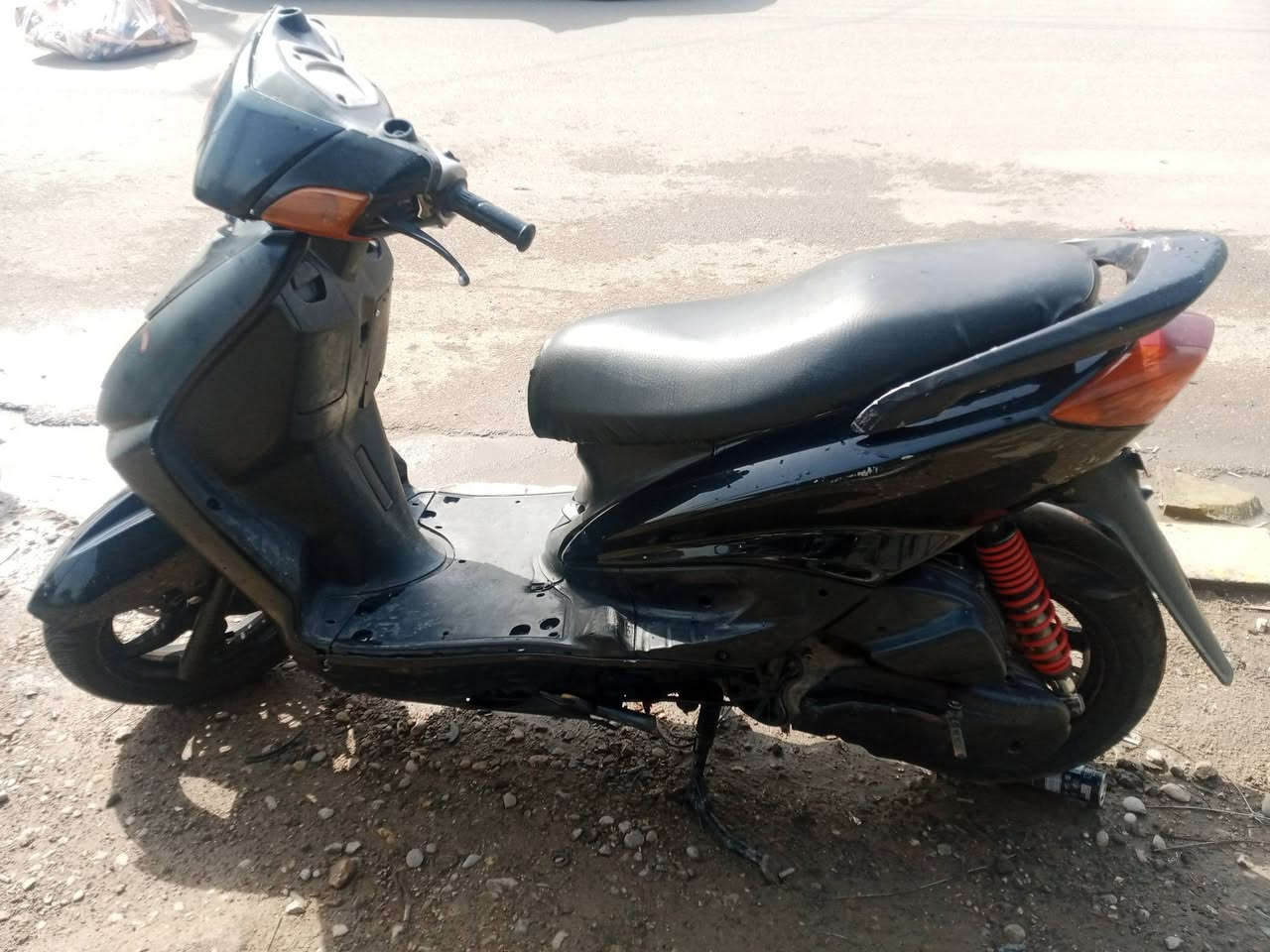 سلام عليكم دراجة سكنز نثية دراجة مكينة مال رمبة مشدودة جديدة بلاد برغي مامفتوح  بلمحرك خرسة شلعة معدل سلف هندر نكرة بكل وكت  بيهة بس كفر الامامي مصبوغ فقط سعر 450بيهة مجال كلش قليل  مكاني بغداد ورة سيطرت شعب  خاص متواجد


**إذا كنت صاحب هذا الإعلان وتريد حذفه لأي سبب، رجاءا أرسل رسالة إلى الدعم الفني**