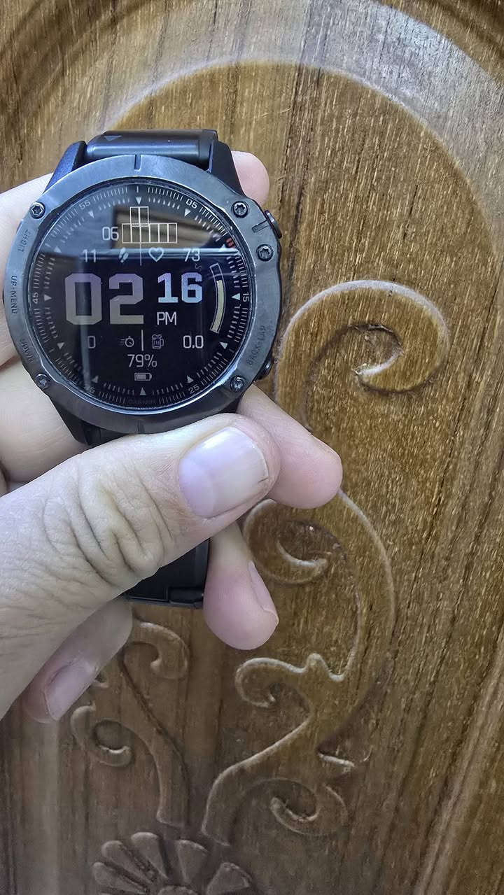 كارمن فنكس 6سفايرحجم 47مع كيبل شحن نظافة كماموضح سير توتانيوم الاستفسار خاص واتس ***********
