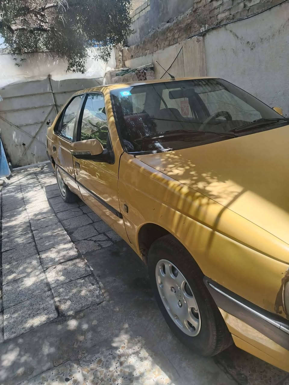 سلام عليكم سياره بيحو موديل ٢٠١١  رقمها بغداد الماني  مكينه خير من الله سنويه 2027  السعر ٢٤  وبيه مجال للاتصال ***********
